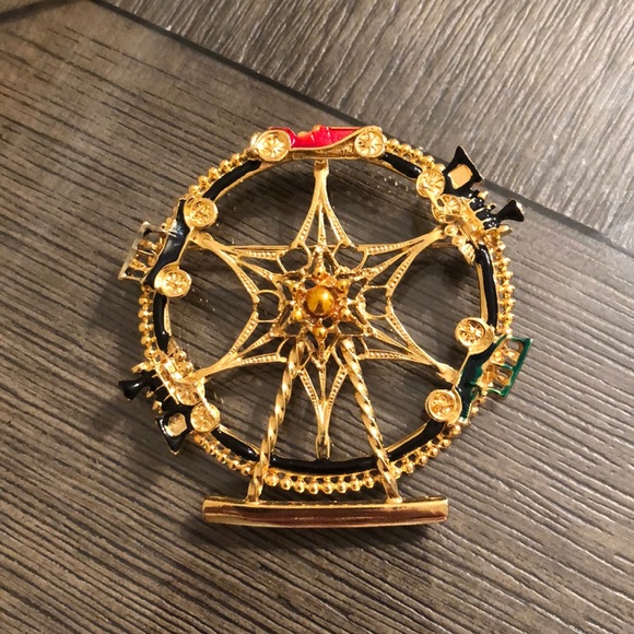 Vintage Goldtone Ferris Wheel Pin with Cars & Trains - Picture 2 of 16
